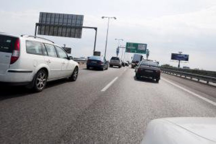 Ilustračný obrázok k článku Vodiči, v noci cez víkend dávajte pozor: Budú sa robiť merania na moste Lafranconi