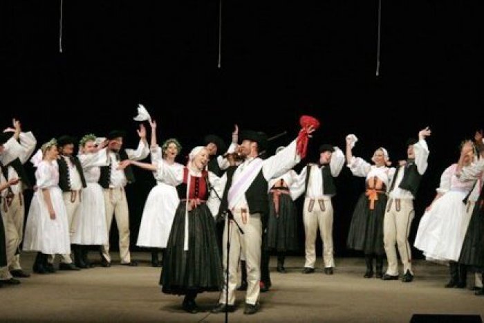 Ilustračný obrázok k článku Na ľudovú nôtu: V Mikuláši zatancujú tie najlepšie slovenské folklórne súbory