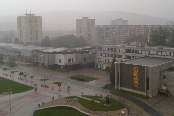 Ilustračný obrázok k článku Meteorológovia varujú Humenné. Až takýto dážď sa k nám blíži!