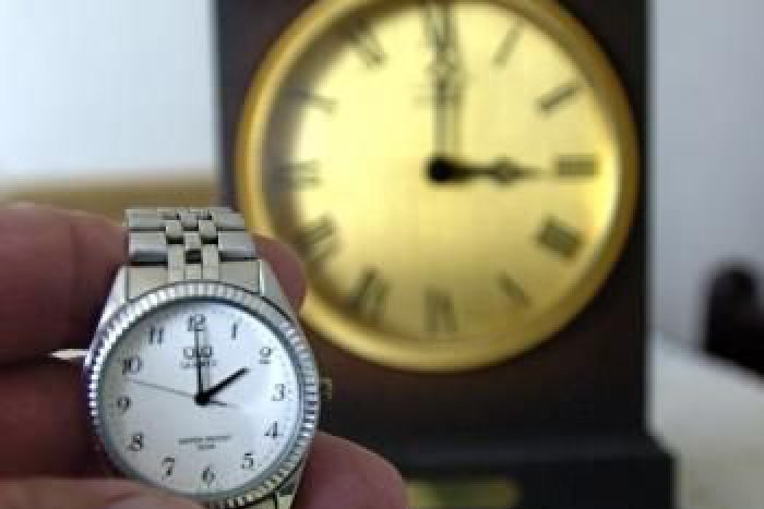 Ilustračný obrázok k článku Končí letný čas: V nedeľu si pospíme o hodinu dlhšie