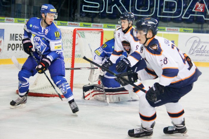 Ilustračný obrázok k článku Gólové hody na popradskom ľade: Kamzíci slovenskú dvadsiatku nešetrili