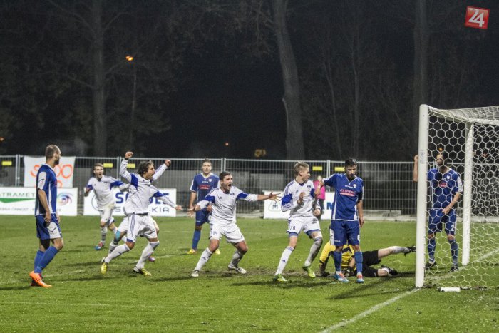 Ilustračný obrázok k článku Po prvom polčase to nevyzeralo dobre. Infarktový zápas nakoniec Popradčania zvládli