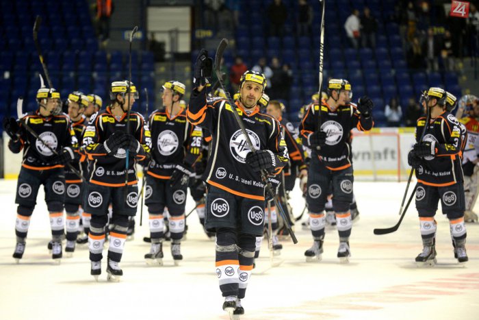 Ilustračný obrázok k článku Gólová paráda na domácom ľade: Oceliari porazili Rytierov zo Zvolena s trojgólovým rozdielom