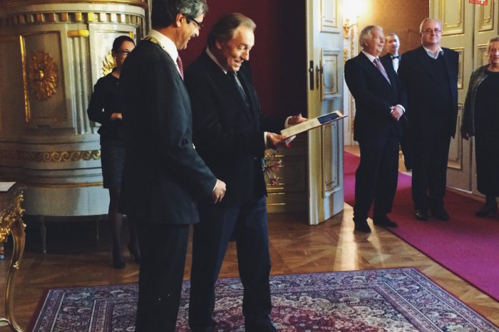 Ilustračný obrázok k článku Čestný Bratislavčan Karel Gott: Bratislava je pre mňa druhým domovom