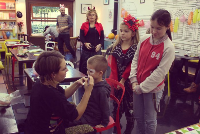 Ilustračný obrázok k článku TUTO potešilo najmenších halloweenskou párty. Multifunkčný priestor skvelo dopĺňa dianie v Starej tržnici