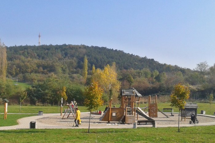 Ilustračný obrázok k článku Park Pod Borinou sa rozrastie: Vyrastie tam vonkajšie fitness, FOTO