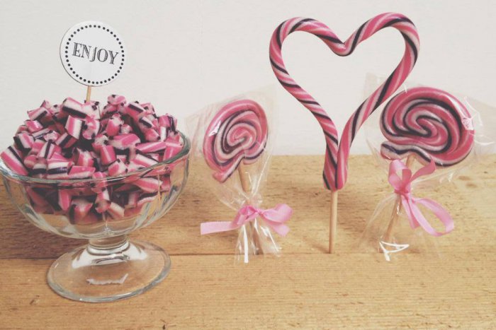 Ilustračný obrázok k článku Vráťte sa do detstva a oslaďte si život! Bratislavu zaplavujú jedinečné handmade cukríky. Vieme odkiaľ sú, aj ako vznikajú