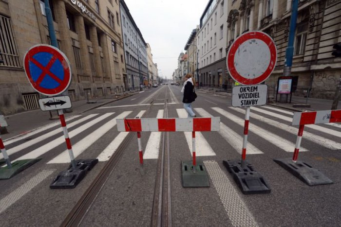 Ilustračný obrázok k článku V Starom Meste a Rusovciach sa musia vodiči pripraviť na dopravné obmedzenia