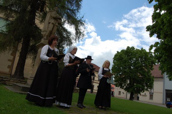 Ilustračný obrázok k článku Prvá slovenská verejná knižnica oslavuje: Už 185 rokov stojí v centre Mikuláša