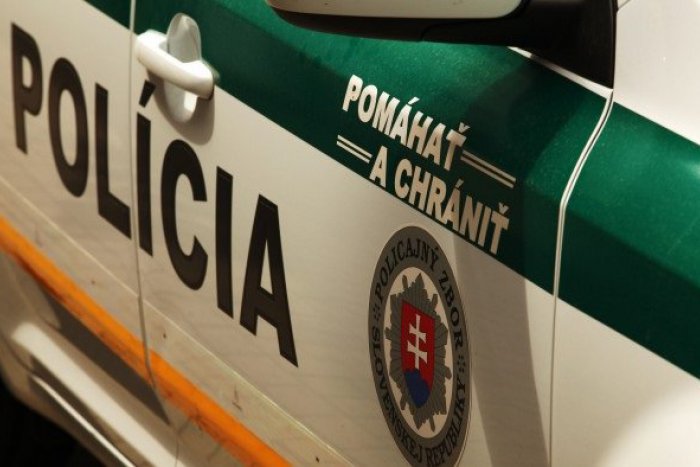 Ilustračný obrázok k článku Akčný zásah policajtov mimo služby: Milan (15) s nožíkom sa nestačil čudovať!