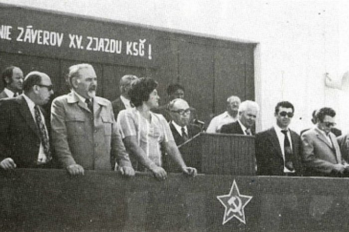 Ilustračný obrázok k článku Obzrite sa do minulosti: 65. výročie založenia hydinárskych závodov v Topoľčanoch!