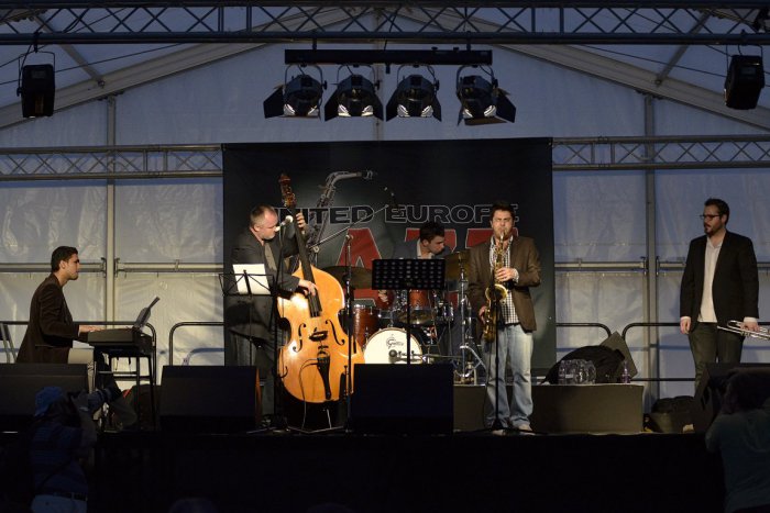 Ilustračný obrázok k článku Výnimočný jazzový festival opäť prichádza: Poznáme dátum a mená hudobníkov!