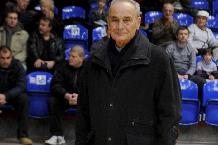 Ilustračný obrázok k článku Muž, čo sa zapísal do bystrických dejín: Obsluhoval ilegálnu vysielačku, na Donovaloch sprevádzal slávnych generálov