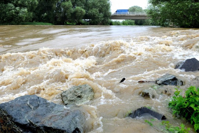 Ilustračný obrázok k článku Prievidzu varujú pred veľkou vodou: Výstraha pred povodňou z trvalého dažďa!