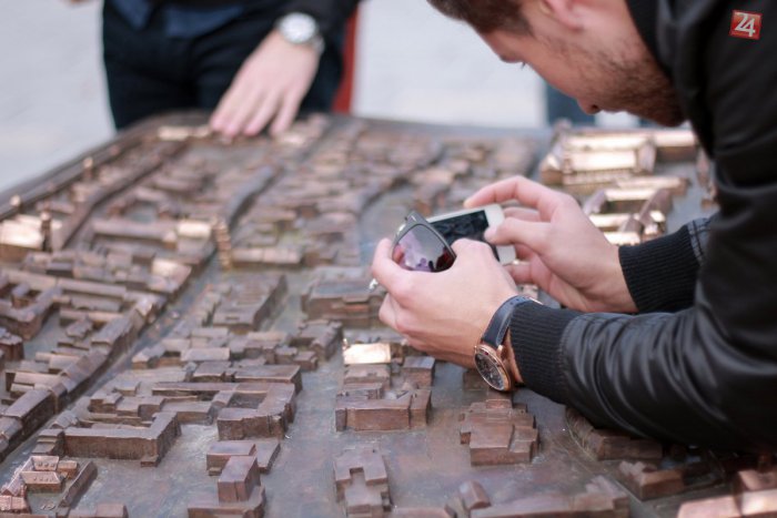 Ilustračný obrázok k článku Máte zaujímavé fotky nášho mesta či okolia? Prispejte do tejto knihy, ostatná išla ako teplé rožky!