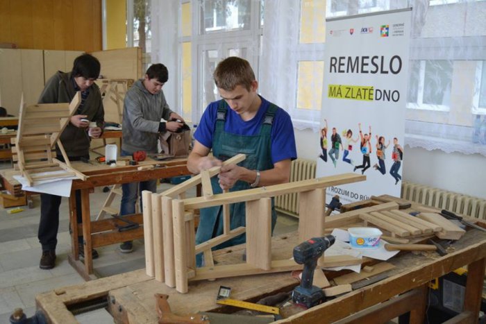 Ilustračný obrázok k článku Prešovská škola sa zapojila do špeciálneho projektu: Pozrite, ako sa snaží zlepšiť podmienky pre študentov!