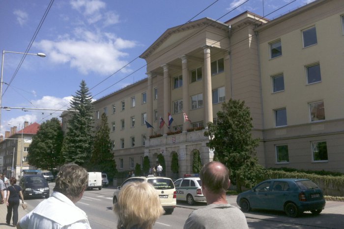 Ilustračný obrázok k článku Kto kandiduje vo vašom obvode? PREHĽAD záujemcov o poslanecký post v Bystrici