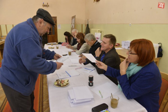 Ilustračný obrázok k článku Voľby vo zvolenskom obvode sú zatiaľ bezproblémové: Ľudia k urnám pristupujú v 168 okrskoch