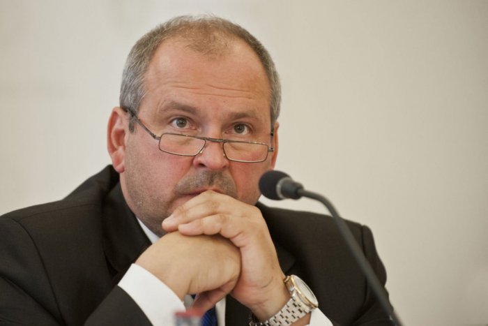 Ilustračný obrázok k článku Choma nepodpísal tri uznesenia zastupiteľstva: Sú vraj v rozpore so zákonom