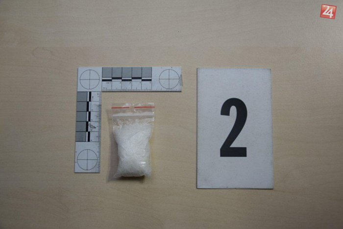 Ilustračný obrázok k článku Policajtom sa podaril slušný záťah: Žena (39) schovávala drogy na mieste, kde bývame najradšej sami