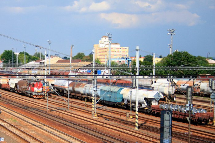 Ilustračný obrázok k článku Muž (25) kradol kryty z lámp: V rušňovom depe napáchal škodu za 1300 eur