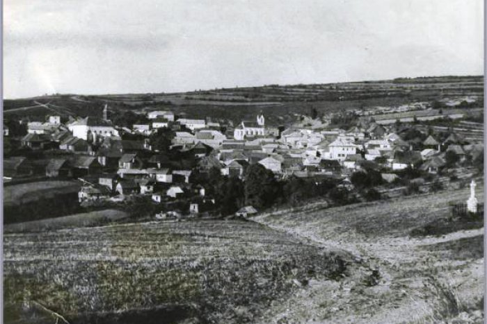 Ilustračný obrázok k článku Počuli ste už o obci Dvorce? Vysídlili ju pred 60 rokmi, rodáci však na ňu nezabudli