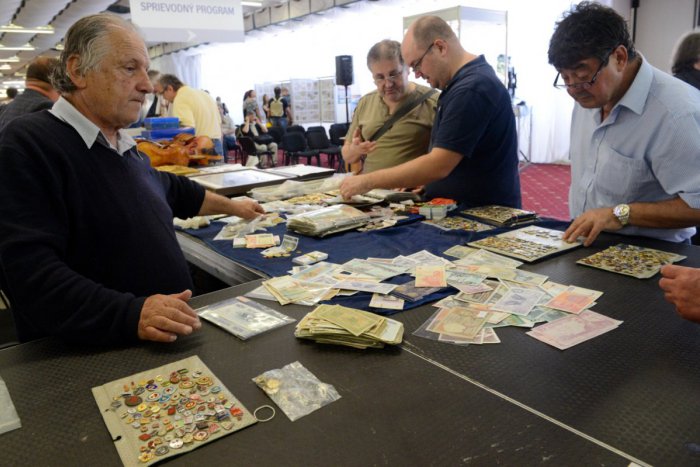 Ilustračný obrázok k článku Zbierate známky, mince či telefónne karty? Celoslovenskej burzy sa v Bystrici dočkáme už onedlho