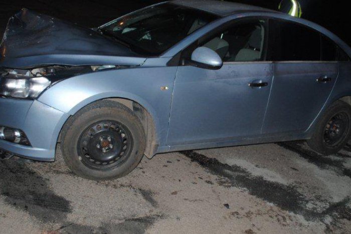 Ilustračný obrázok k článku Na ceste došlo k tragédii: Suzuki sa zrazilo so Chevroletom, vyhasol mladý život!