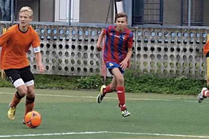 Ilustračný obrázok k článku Víkendový futbal mladých: Halové turnaje sa stali korisťou tímov MFK