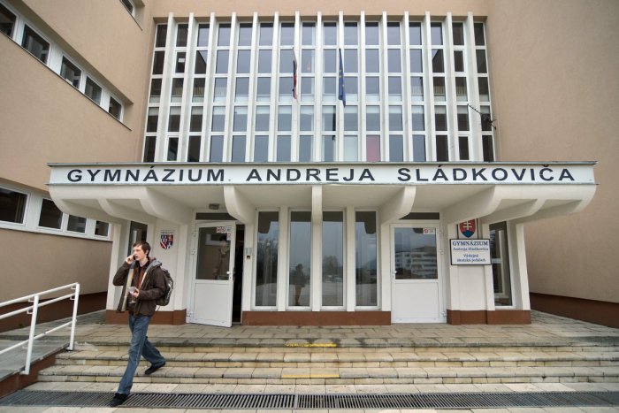 Ilustračný obrázok k článku Fantóm bystrického gymnázia opäť v akcii. Pobavil priznaním v štýle Harryho Pottera