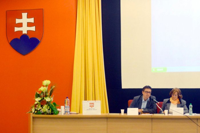 Ilustračný obrázok k článku Staronový starosta Ružinova Dušan Pekár: "Rozhodujme vlastnou hlavou a nie podľa politických tričiek"