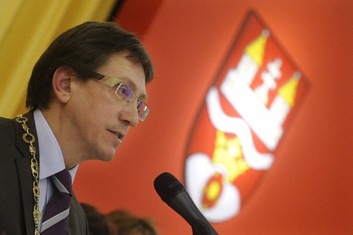 Ilustračný obrázok k článku Starosta Pekár si výrazne polepší. Zvýšenie jeho platu vyvolalo búrlivú diskusiu na prvom zasadnutí ružinovského zastupiteľstva