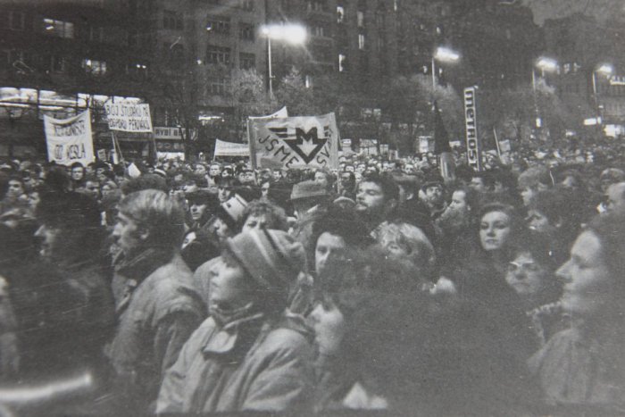 Ilustračný obrázok k článku Unikátne spomienky osobnosti revolúce v Poprade: Spoveď Evy Kulovej o udalostiach spred 25 rokov!