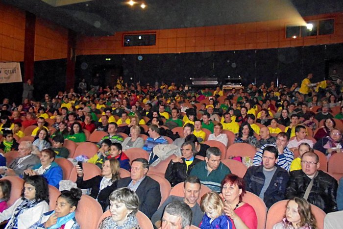 Ilustračný obrázok k článku OBRAZOM: Charitánia zaplnila sálu do posledného miesta