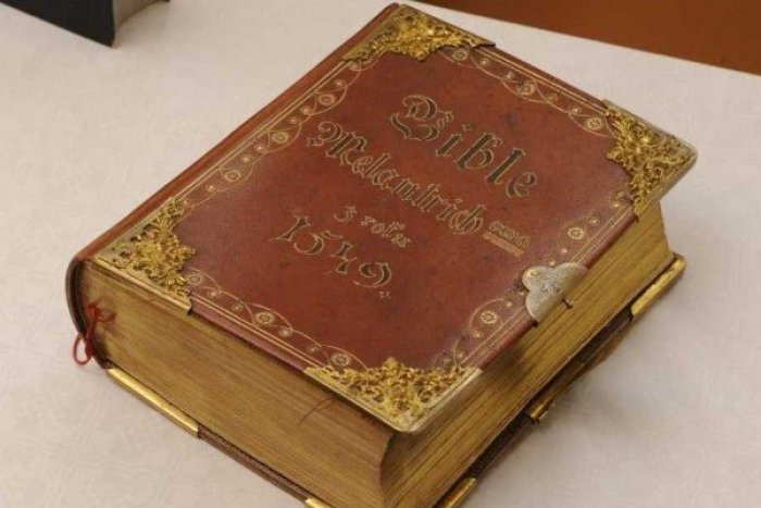 Ilustračný obrázok k článku Unikátny preklad Biblie do východoslovenskej rómštiny: Počas dvoch dní sa predali stovky kusov!