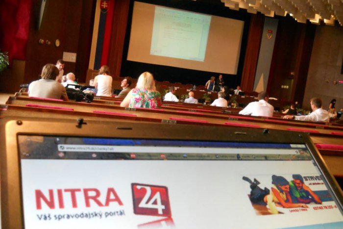 Ilustračný obrázok k článku Nezávislí poslanci vravia o neprehľadnosti v materiáloch: Chcú zverejňovať nahrávky zo zastupiteľstva