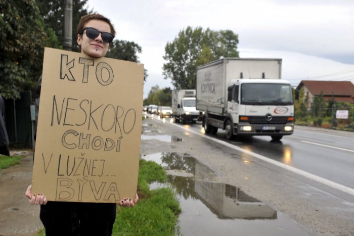 Ilustračný obrázok k článku VIDEO: TOTÁLNY KOLAPS, 3 hodiny v kolóne! Cesta do Bratislavy je už druhý deň peklo