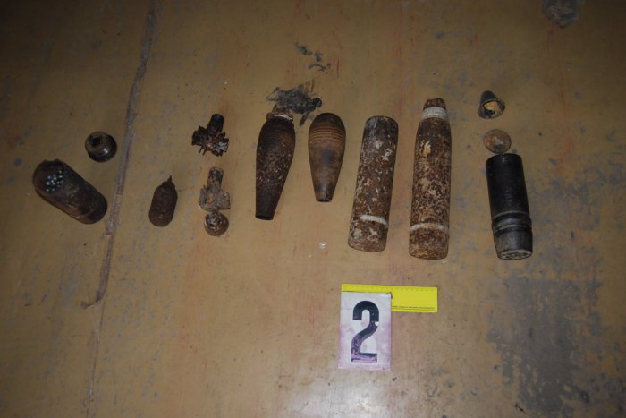 Ilustračný obrázok k článku V Rožňave zasahovali policajti: V meste zaistili granáty aj delostrelecké míny!