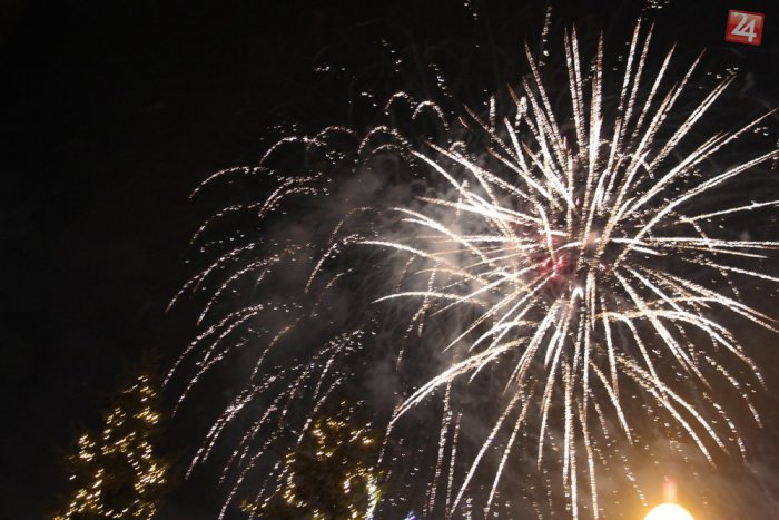 Ilustračný obrázok k článku Okresné mesto ostalo bez Silvestra: Na zlatomoraveckom námestí nič nebude!