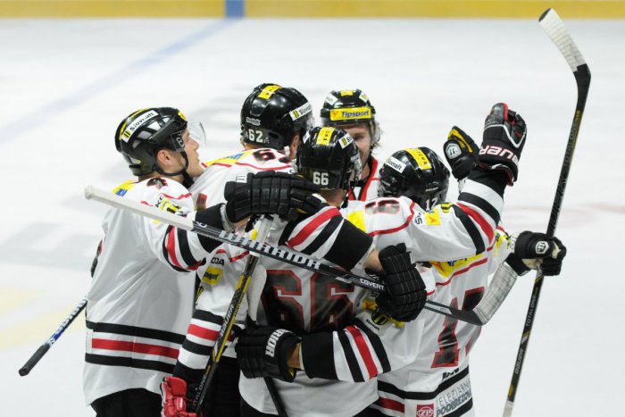 Ilustračný obrázok k článku Zápas proti Piešťanom v réžii baranov: V sieti domácich skončilo až šesť striel