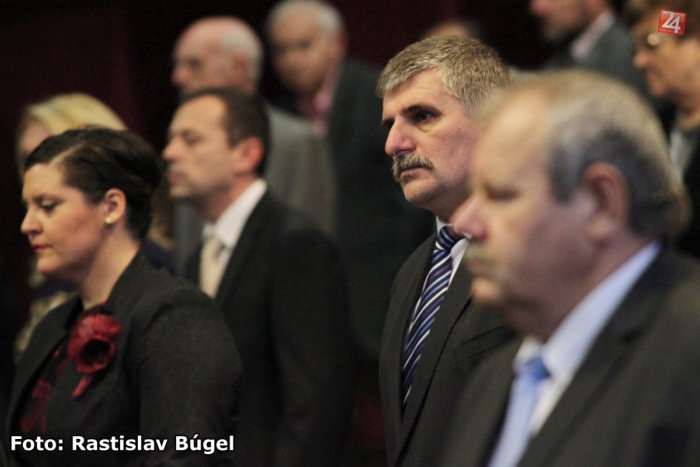 Ilustračný obrázok k článku Prvé zasadnutie zastupiteľstva poznačili roztržky: O čo sa poslanci hádali?