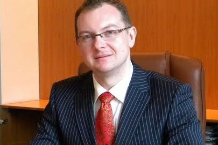 Ilustračný obrázok k článku Má 36 rokov a už stojí na čele univerzity: Prečítajte si rozhovor s novým rektorom UMB