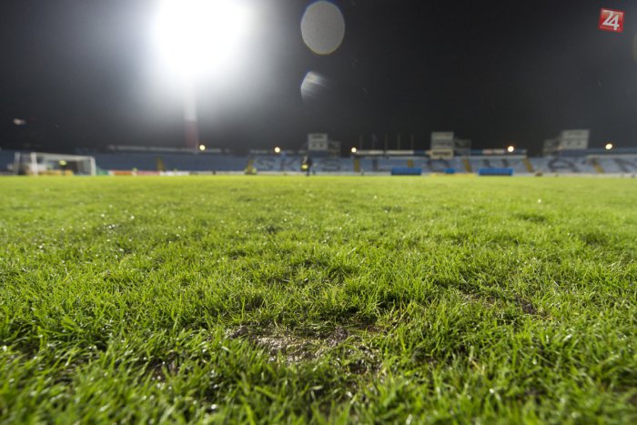 Ilustračný obrázok k článku Futbalové derby opäť odložené: Piati fanúšikovia Spartaka skončili v nemocnici!