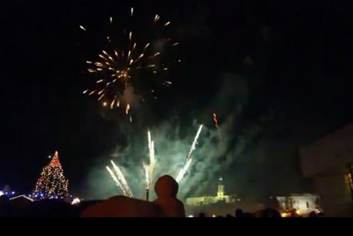 Ilustračný obrázok k článku Príchod Mikuláša sa podaril: Nechýbal ohňostroj a rozsvietenie stromčeka