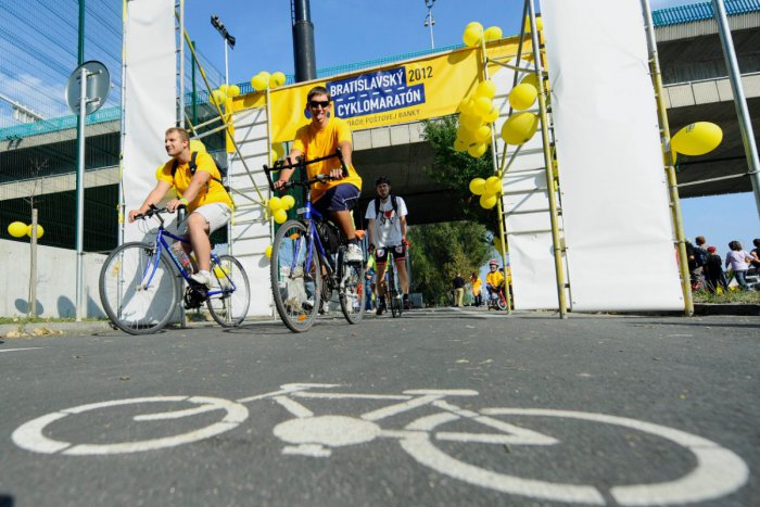 Ilustračný obrázok k článku Ktoré projekty Bratislavčanov najviac zaujímajú? Najradšej by peniaze investovali do cyklistiky a výsadby drevín