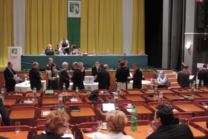 Ilustračný obrázok k článku Mestskí poslanci schválili novinku: Pre koho bude centrum Prievidze drahšie?