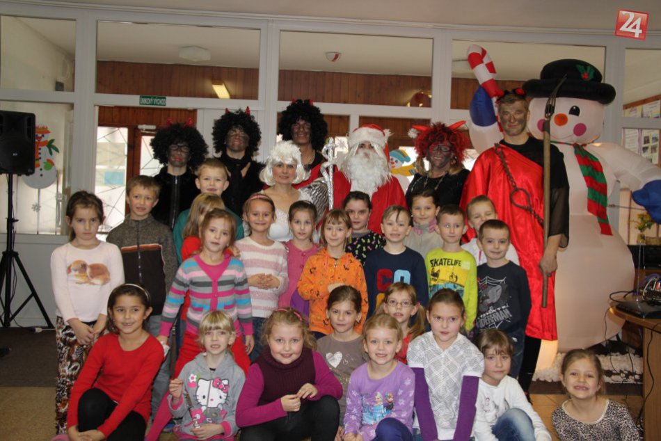 Ilustračný obrázok k článku Tradícia je tradícia: Spojenú školu v Poprade navštívil Mikuláš