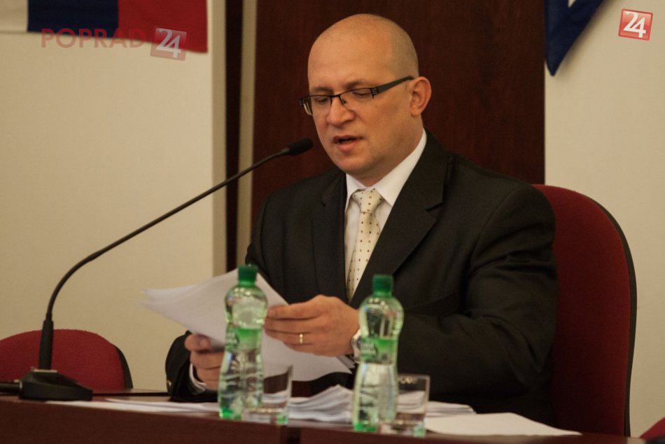 Ilustračný obrázok k článku Pýtajte sa, čo vás zaujíma: Primátor Jozef Švagerko bude ONLINE!