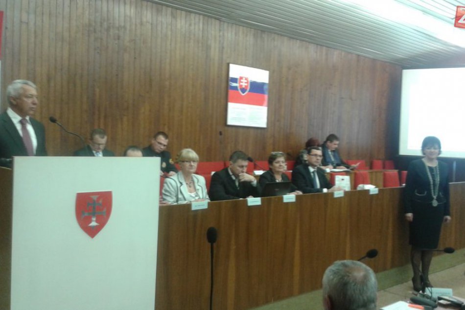 Ilustračný obrázok k článku Mesto prichystalo veľkú novinku, ktorá štartuje už o pár dní: Rokovanie poslancov bude online!