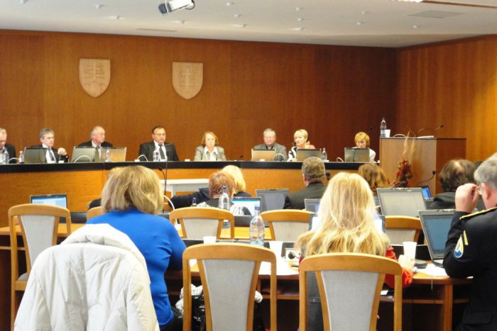 Ilustračný obrázok k článku Plat primátora odklepnutý: TOTO je mzda Petra Baláža na rok 2015!